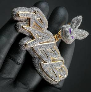 Collar con colgante de diamante Moissanite de corte elegante para amantes de la joyería de moda disponible a precios asequibles - Product Image 2