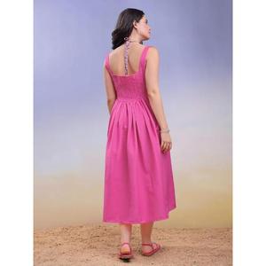 เดรสลำลองผู้หญิงยาวคลุมเข่าแขนกุดคอสูงสีทึบ - Product Image 4