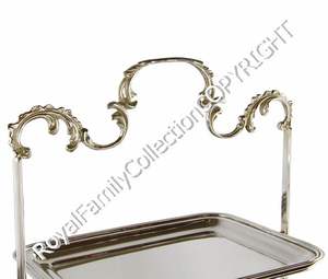 Support de gâteau en argent Sheffield de Style classique inspiré de la famille royale 3 supports rectangulaires en métal pour la décoration intérieure et les restaurants - Product Image 3