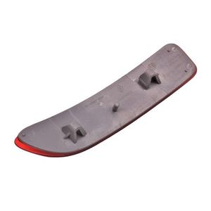 Réflecteur de pare-chocs arrière Dacia Logan MCV OEM, état neuf, côté gauche compatible avec 3202000635 - Product Image 2