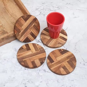 Posavasos de madera marrón redondo de primera calidad con incrustaciones de resina, elegante soporte para bebidas para café, té, vino, uso doméstico, hecho a mano de La India - Product Image 2