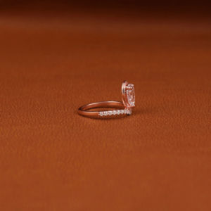 Anillo de compromiso de solitario de boda de alta calidad de 14 quilates de oro blanco sólido elegante corte de pera Leb diamante VVS claridad para mujer - Product Image 4