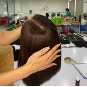 Precio al por mayor Bob Pelucas Cabello humano Mujeres Pelucas Hueso Recto Color marrón 100% Cabello crudo vietnamita - Product Image 5