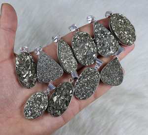Vente de Noël solide 925 en argent Sterling pyrite naturelle Druzy pendentif en pierres précieuses en vrac pour les fournisseurs de bijoux de mode pour femmes - Product Image 4