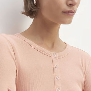 Conception personnalisée de haute qualité T-shirts à manches longues pour femmes/T-shirts à manches longues légers pour femmes de couleur unie à vendre - Product Image 5