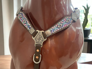 High Quality <b>Leather</b> Horse Tack Set Western Style Breast Collar & Headstall with Floral <b>Tooling</b> Wholesale from Direct Factory - Product Image 4
