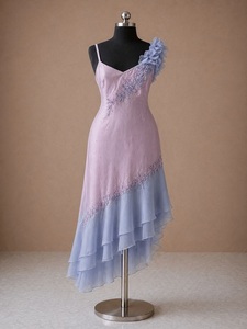 Robe de cocktail en organza avec applique florale haut de gamme, broderie à la main de perles et de paillettes, robe élégante pour femme pour les occasions de fête - Product Image 1