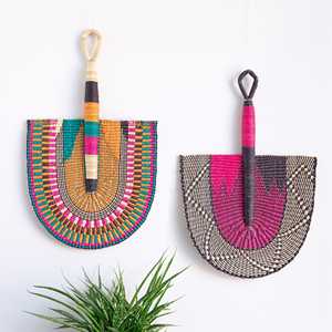 Éventails portables en herbe de mer, éventail à main en herbe de mer, décoration murale en paille de raphia naturelle - Product Image 1