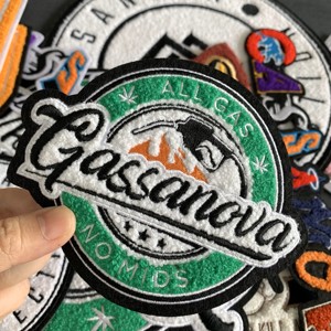 Parche <span class=keywords><strong>de</strong></span> Letras <span class=keywords><strong>de</strong></span> Chenilla Personalizado, Bordado Termoadhesivo para Toallas, Insignia <span class=keywords><strong>de</strong></span> Alfabeto Universitario para Chaqueta Letterman - Product Image 2