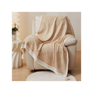 Manta de Sofá de Chenilla Premium Marrón de Moda, 60x80 Pulgadas, Sensación de Felpa, Comercio Justo de la India, para Compradores que Buscan un Producto de Alta Gama para el Invierno - Product Image 3