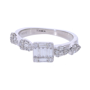 Bague chic pour femme en or blanc 14 carats plaqué rhodium, élégance quotidienne sans effort, diamants naturels taille brillant, classique, 3,41 g - Product Image 1
