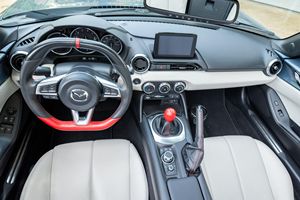 Mazda MX-5 Miata RF Grand Touring 2021 d'occasion en excellent état - Product Image 3