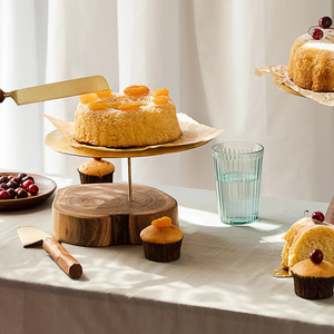 Support de gâteau en métal doré rustique Support de fil unique Base en bois inégale Outils de gâteau de présentation robustes faits à la main écologiques - Product Image 5