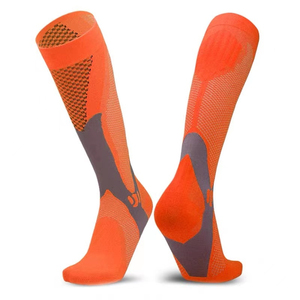 Chaussettes longues de football pour hommes de haute qualité nouveau Style couleur unie anti-dérapant caractéristique approvisionnement direct en usine pour chaussettes de sport de Football - Product Image 5