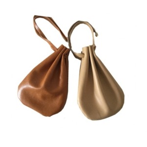 Nouveau Style de pochette à monnaie en cuir de couleur marron avec fermeture à cordon - Product Image 1