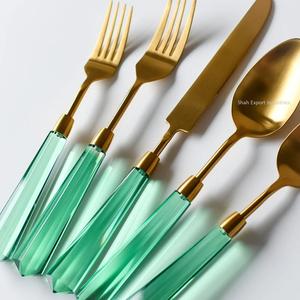 Ensemble de couverts en métal de style populaire avec poignée en acrylique vert poli argenté pour les ensembles de couverts de vaisselle pour la maison et les hôtels - Product Image 3