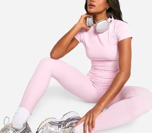 Leggings de mujer Diseño único para gimnasio y mallas de calle al aire libre Logotipo personalizado y totalmente personalizado Elástico sin costuras - Product Image 3