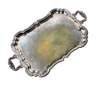 Plateau de service rectangulaire en argent de style antique en gros avec bordure ornée en relief et deux poignées pour hôtel et salle à manger à domicile