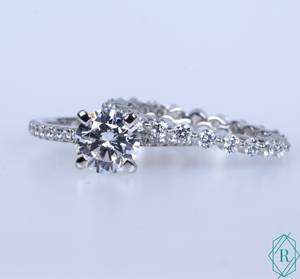 Juego de anillos de boda de platino con moissanita de corte redondo de 2,00 CT, anillo de compromiso nupcial Art Deco con claridad VVS y ajuste de punta - Product Image 2