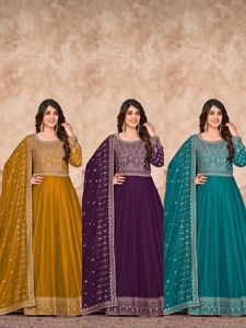 Fabuloso Vestido Largo Anarkali para Festivales, Nuevo, con Dupatta, Tela Georgette, Borde Amarillo, Manga Regular, Bordado, En Stock - Product Image 5