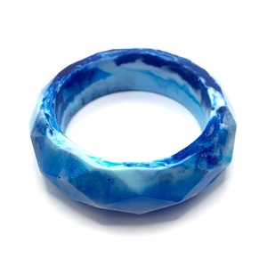 Brazalete de resina hecho a mano con diseño de cuentas en forma redonda Tamaño personalizado disponible a un precio asequible - Product Image 3