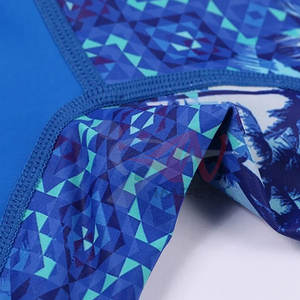 เสื้อแรชการ์ดแขนยาวทรงสปอร์ตสำหรับผู้ชาย เนื้อผ้านุ่ม สวมใส่สบาย เหมาะสำหรับเล่นกีฬา - Product Image 4