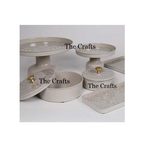 Soporte de pastel de metal de diseño diferente con tapa de vidrio Tamaño personalizado y forma Color personalizado Precio razonable - Product Image 2