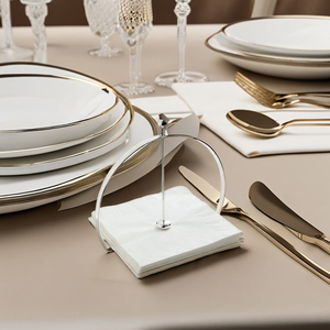 Porte-serviettes décoratif en métal pour une utilisation quotidienne, style standard nickelé brillant, courbé à la main - Product Image 2