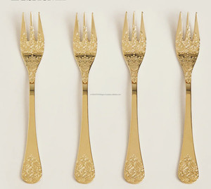 Tenedor de fruta de Metal de diseño hecho a mano grabado decorativo, tenedor seguro para alimentos de diseñador de acero inoxidable (Juego de 4) - Product Image 3
