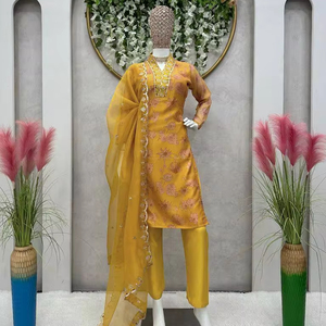 Estampado floral Casual Fiesta Festival Desgaste a precio al por mayor Colección de mujeres tradicionales Ropa étnica elegante Seda Premium - Product Image 1