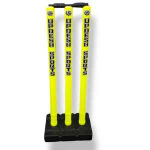 อุปกรณ์จิ้งหรีดพลาสติกคุณภาพสูงรวมถึงตอไม้ที่มีถังและฐาน - Product Image 1