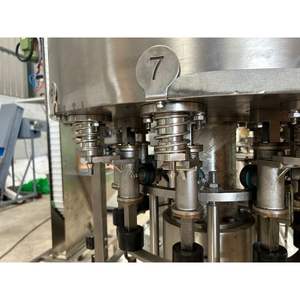 Planta de agua mineral automática 2000BPH 1 año de garantía para bebidas, jugo, cerveza líquida, embalaje, núcleo de engranaje de vidrio plástico PET 220V - Product Image 3