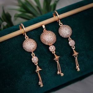 ชุดจี้ห้อยยาวแบบดั้งเดิมคุณภาพสูง ชุบทองบนสแตนเลส ประดับด้วยเพชรซิคอน สไตล์ทันสมัยสำหรับผู้หญิง - Product Image 2