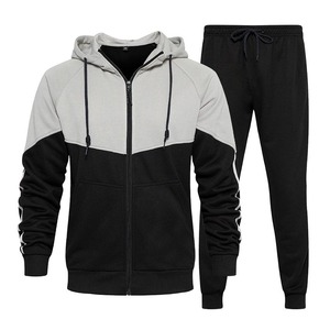 Nueva llegada de la mejor calidad de ropa OEM Tech Fleece Plain chándal para hombres con logotipo personalizado Tech Fleece Jogging Suit Premium para hombres - Product Image 1