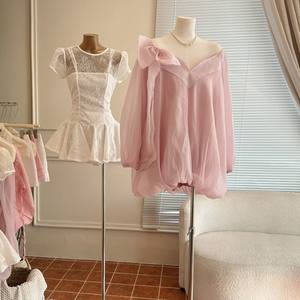 เสื้อชีฟองสีชมพูพรีเมียม ดีไซน์โบว์สวยหรู แฟชั่นสำหรับผู้หญิง - Product Image 3