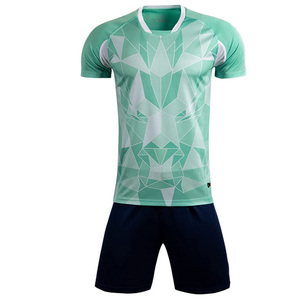 Meilleures ventes Ensemble d'uniformes de football à conception personnalisée, caractéristiques de qualité à séchage rapide avec impression de logo unique - Product Image 3