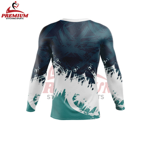Vêtements de yoga de compression pour hommes, légers, à séchage rapide, pour les entraînements intérieurs et extérieurs. - Product Image 2