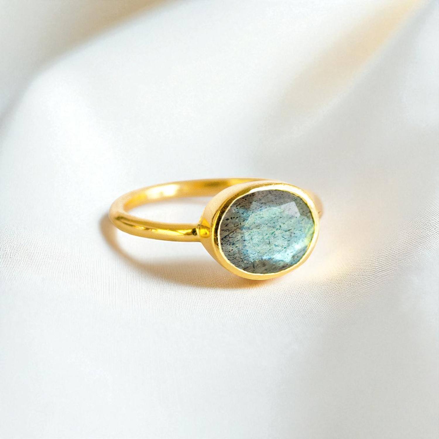 ทองลาบราดอไรต์