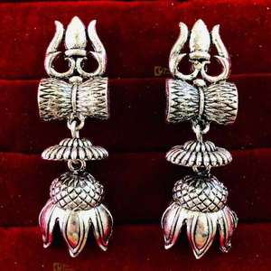 Precious Step Trishul Dumroo Pendientes Joyería de imitación oxidada | Joyería para Mujer | Joyería de moda - Product Image 1