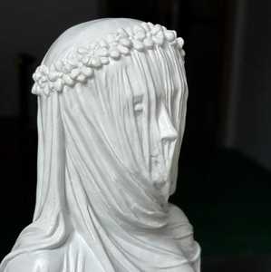Buste de la Dame de Grâce |   Statue de femme voilée à effet résine classique |   Statue de buste de femme voilée, accent décoratif pour la maison - Product Image 3
