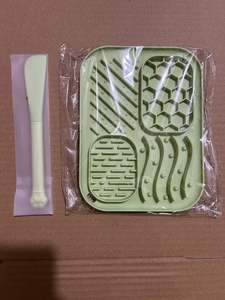 New <b>Silicone</b> Pet Slow-Feeding <b>Mat</b> for Dogs & Cats Anti-Spill Suction Cup Portable Outdoor Travel Bowl - Product Image 5