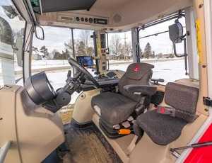 Tracteur diesel 4x4 Massey Ferguson MF 6S Series prêt à la vente - Product Image 2