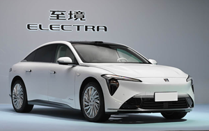 Sedán de Lujo REEV Edición Premium 2025, Volante a la Izquierda, Semi-Automático, Turbo 2.5-3.0L, 300-400 CV, Aire Acondicionado Automático, Luces Halógenas/Xenón - Product Image 4