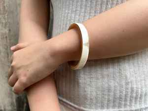 กำไลข้อมือเขาควายดีไซน์สวยน่ารักสำหรับผู้หญิง สีธรรมชาติเรียบง่าย ราคาถูกในอินเดีย - Product Image 5