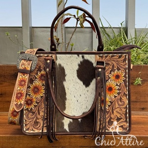 Nouveau sac fourre-tout à pampilles de grande capacité pour femmes de créateur sac à main à bandoulière en cuir repoussé à la main avec poignée en cuir de vachette - Product Image 1