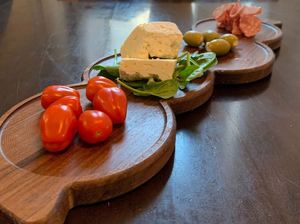 Elegante plato de madera para servir, tabla para pan y queso, desayuno, comida, bar, cocina, hogar, decoración, regalos de boda, restaurante - Product Image 4