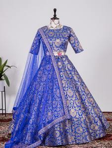 Tenue indienne fantaisie de créateur Lehenga Choli en soie jacquard élégant avec Dupatta et fournisseur de travaux de tissage Zari d'Inde - Product Image 6