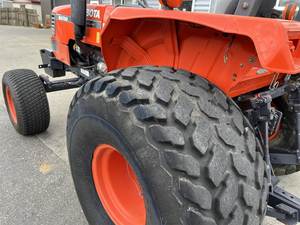 รถแทรกเตอร์คูโบต้า M4700: รถแทรกเตอร์ที่ทนทานและเชื่อถือได้สำหรับการเกษตรสมัยใหม่ แนะนำรถแทรกเตอร์คูโบต้า M4700 - Product Image 6