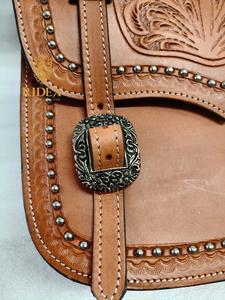 Bolsa de Silla de Montar Occidental de Cuero ADEEFA con Diseño Floral Hecho a Mano para Senderismo, Campamento y Almacenamiento Ecuestre al Aire Libre. - Product Image 6