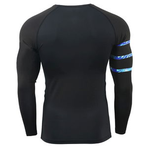 2025 nouveauté Sublimation imprimé hommes Rash Guard à vendre couleur unie Logo personnalisé conception hommes Rash Guard à bas quantité minimale de commande - Product Image 3